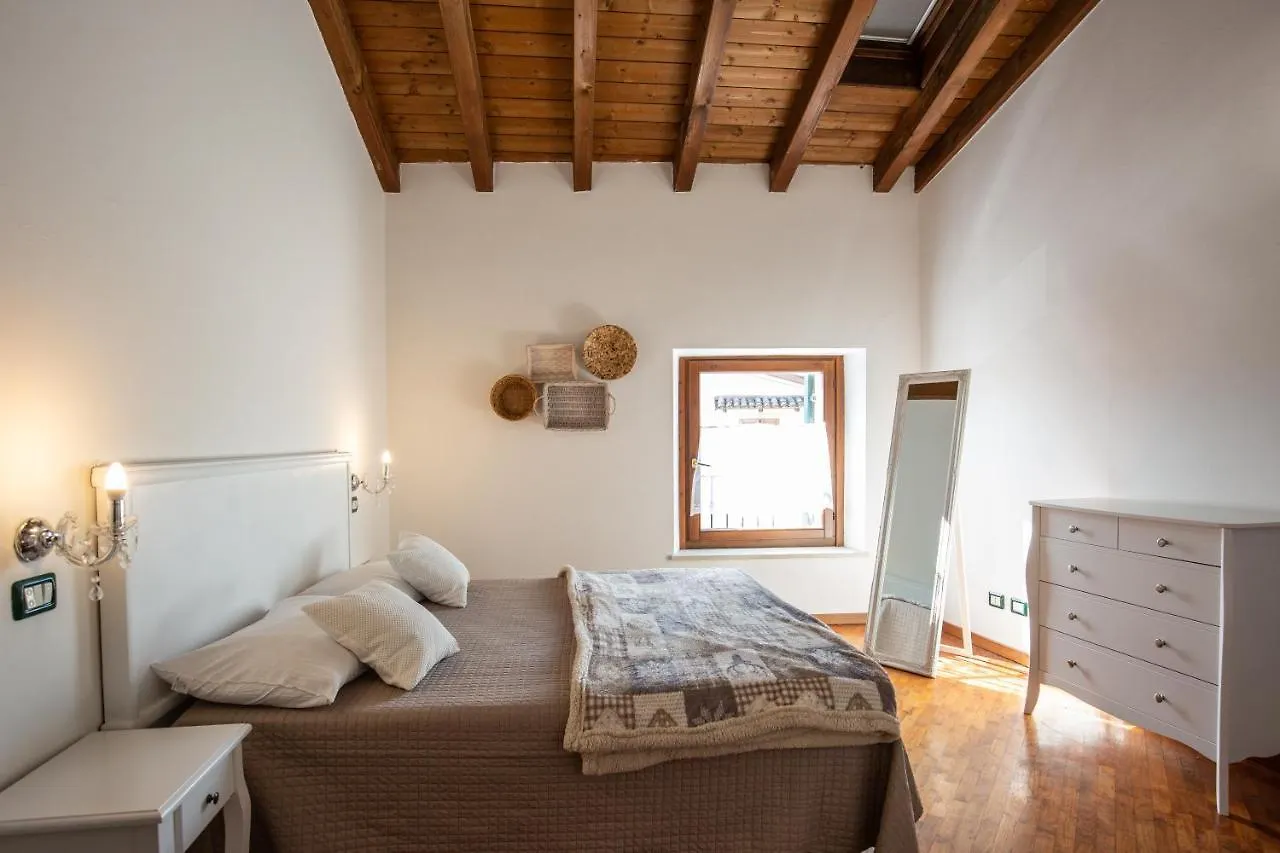 Appartamento Blu Bed Castelnuovo del Garda 0*,