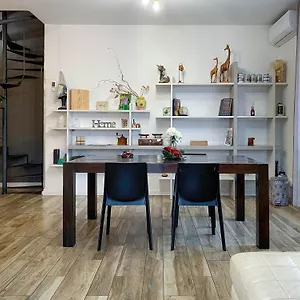 Nest Кастельнуово-дель-Гарда