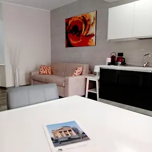 https://central-beautiful-flat.it-lombardy.com